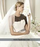 به روز ترین مدل های لباس عروس با طراحی های ساده و شیک 